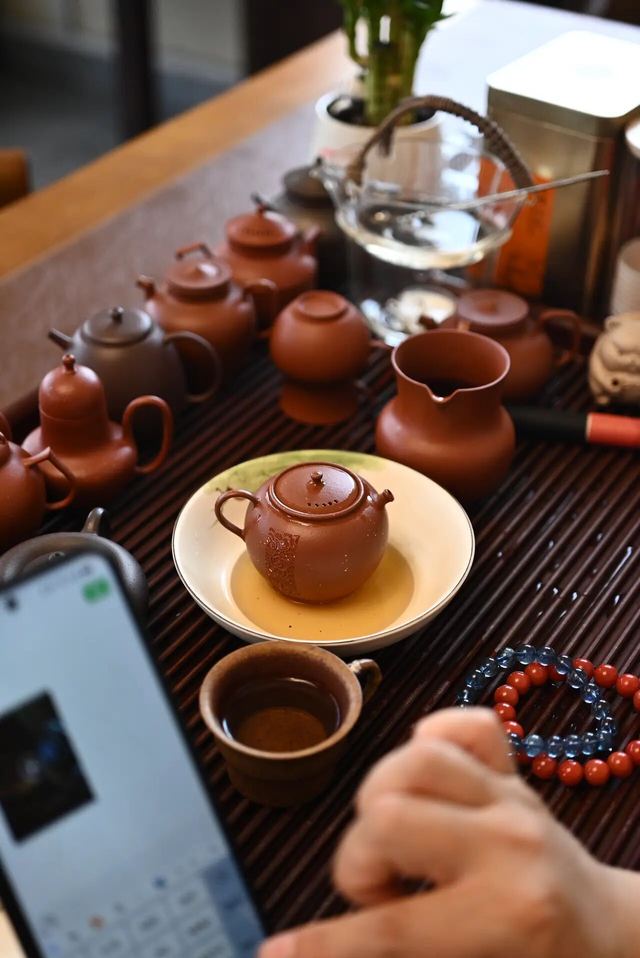 简单线条勾勒出东方文人的美学，一壶一茶便是[圆满]