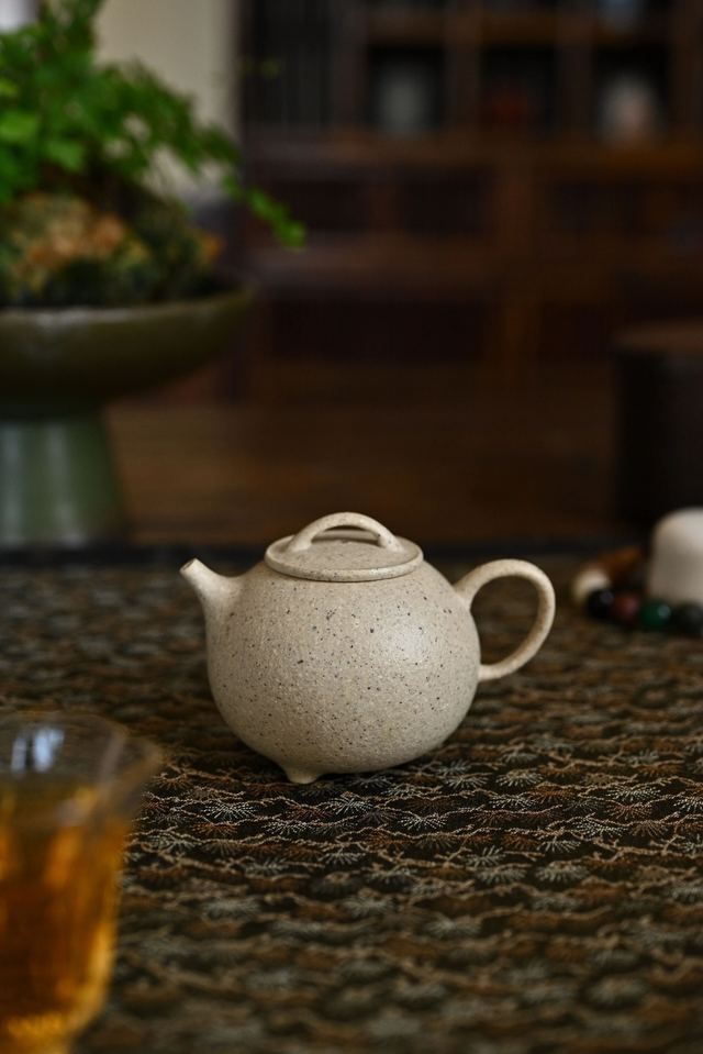 新中式茶器推荐 | 轻盈小壶也能有高级感