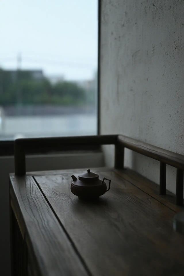 一把适合阴天的茶壶