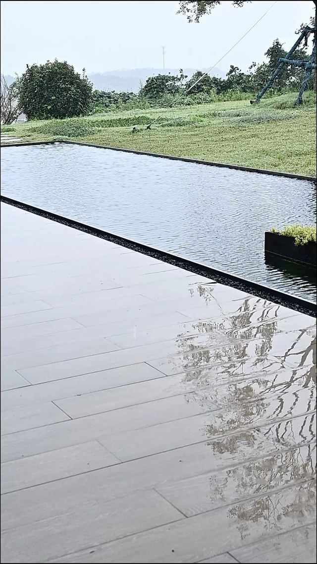 雨天最治愈的仪式感|一壶紫砂茶,收住满天的宁静